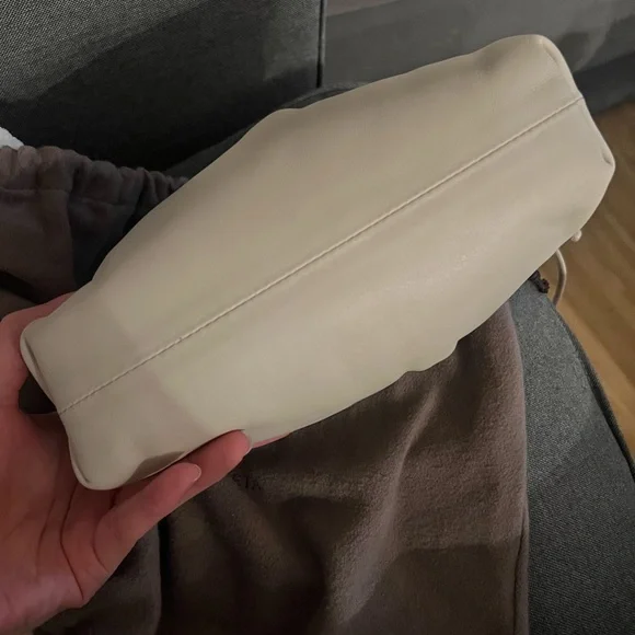 Bottega veneta the pouch small - Picture 2 of 5